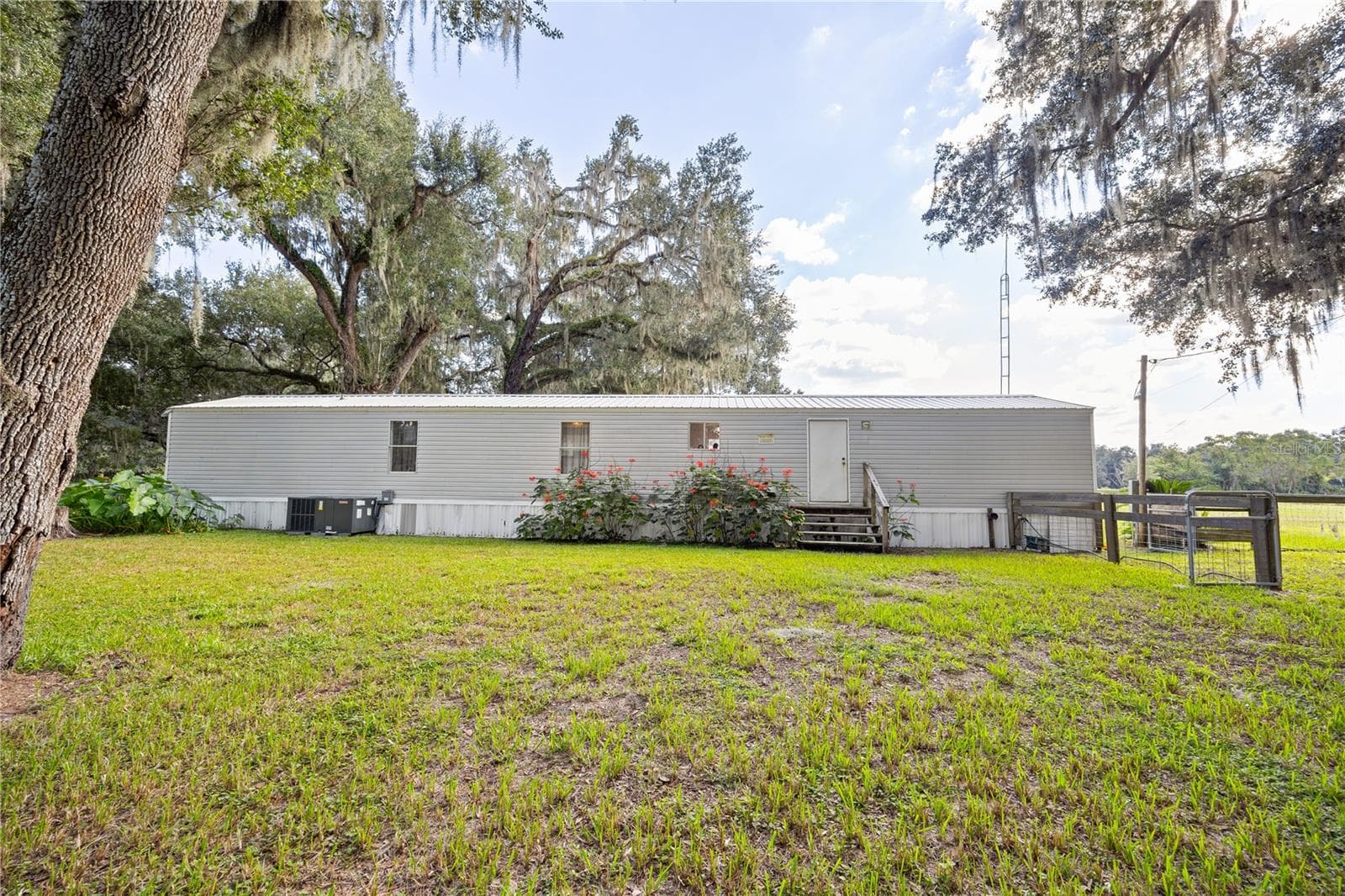 Manufactured Home at 2531 CR 546A, BUSHNELL, photo 53 of 99