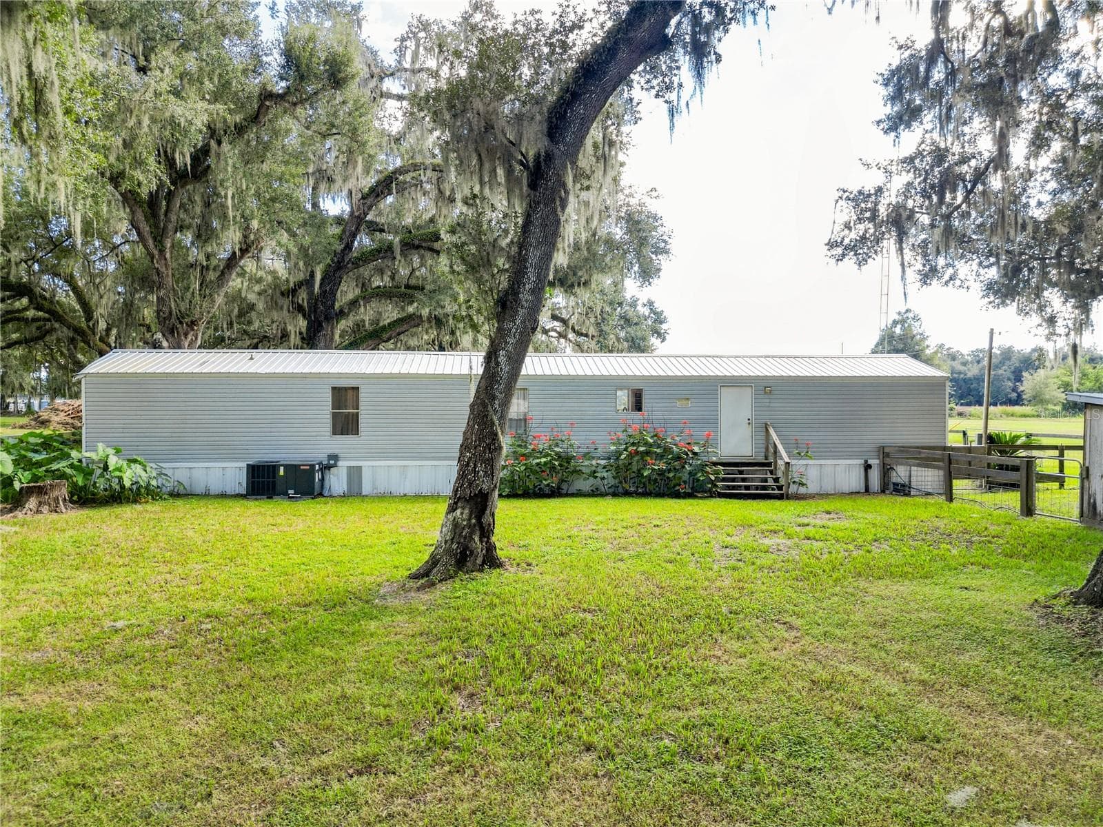 Manufactured Home at 2531 CR 546A, BUSHNELL, photo 80 of 99