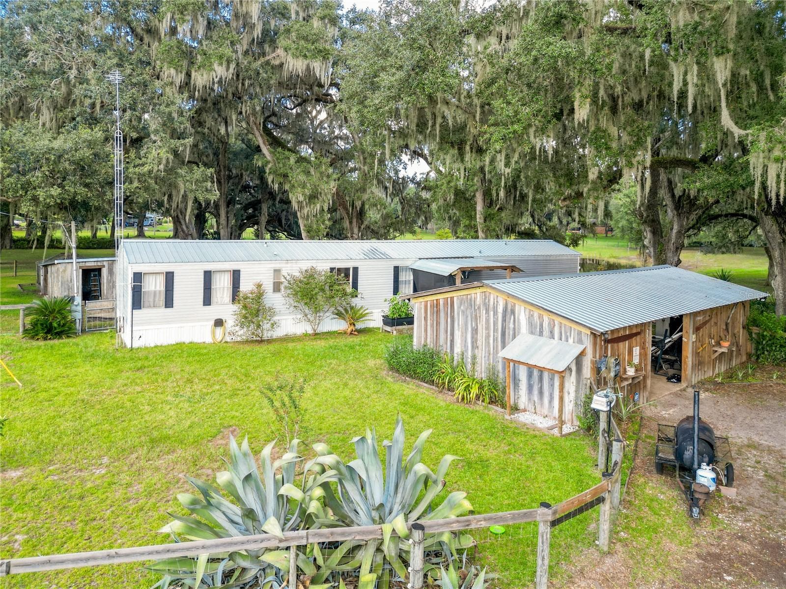 Manufactured Home at 2531 CR 546A, BUSHNELL, photo 91 of 99