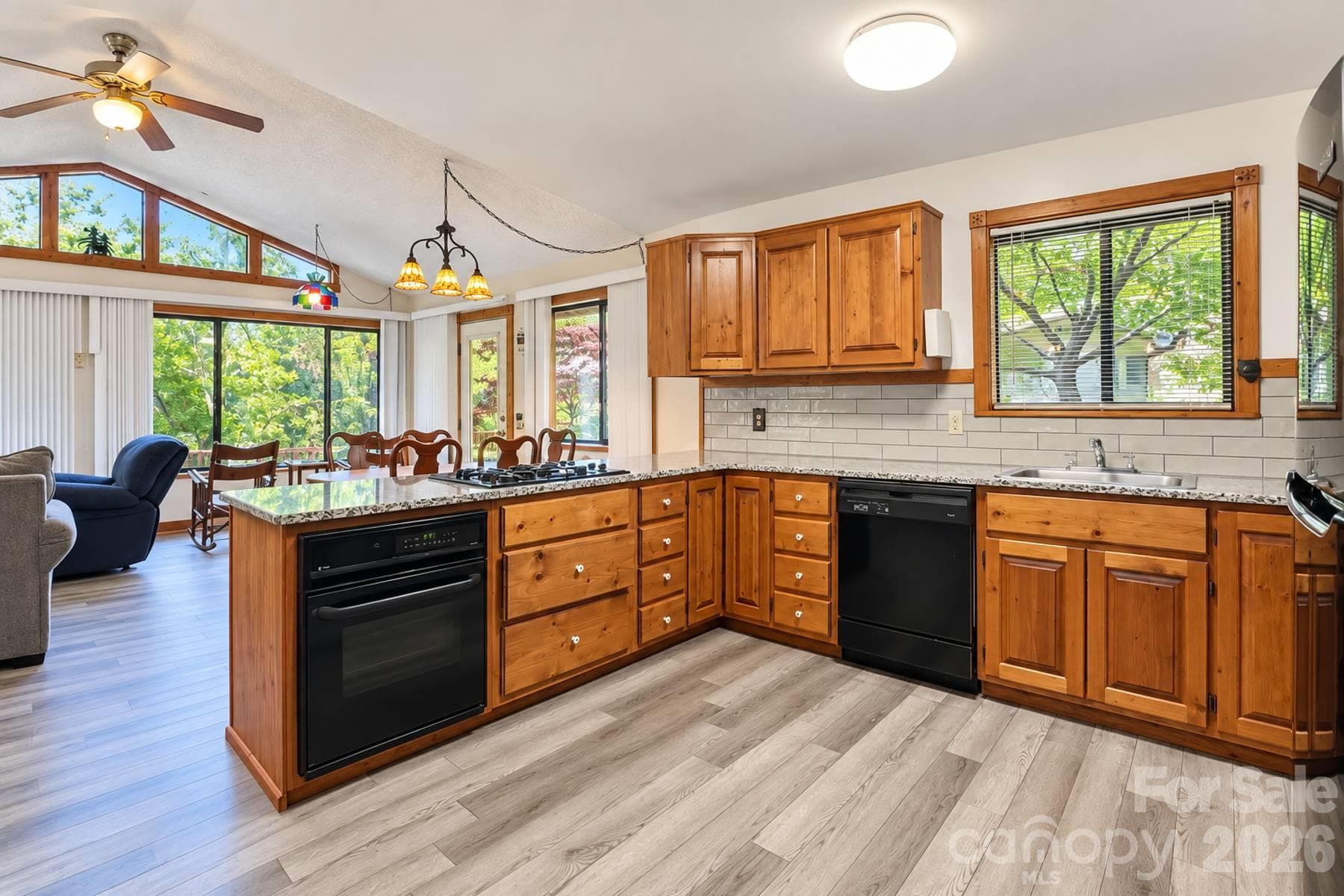 Single Family Residence at 414 Bear Lake Circle, Whittier, photo 15 of 41