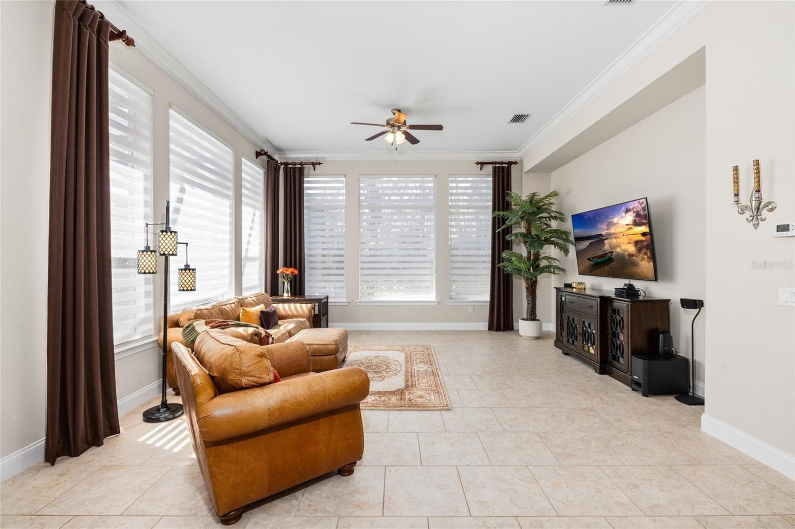 Single Family Residence at 5915 ALANA LEIGH PL, LITHIA, photo 18 of 86