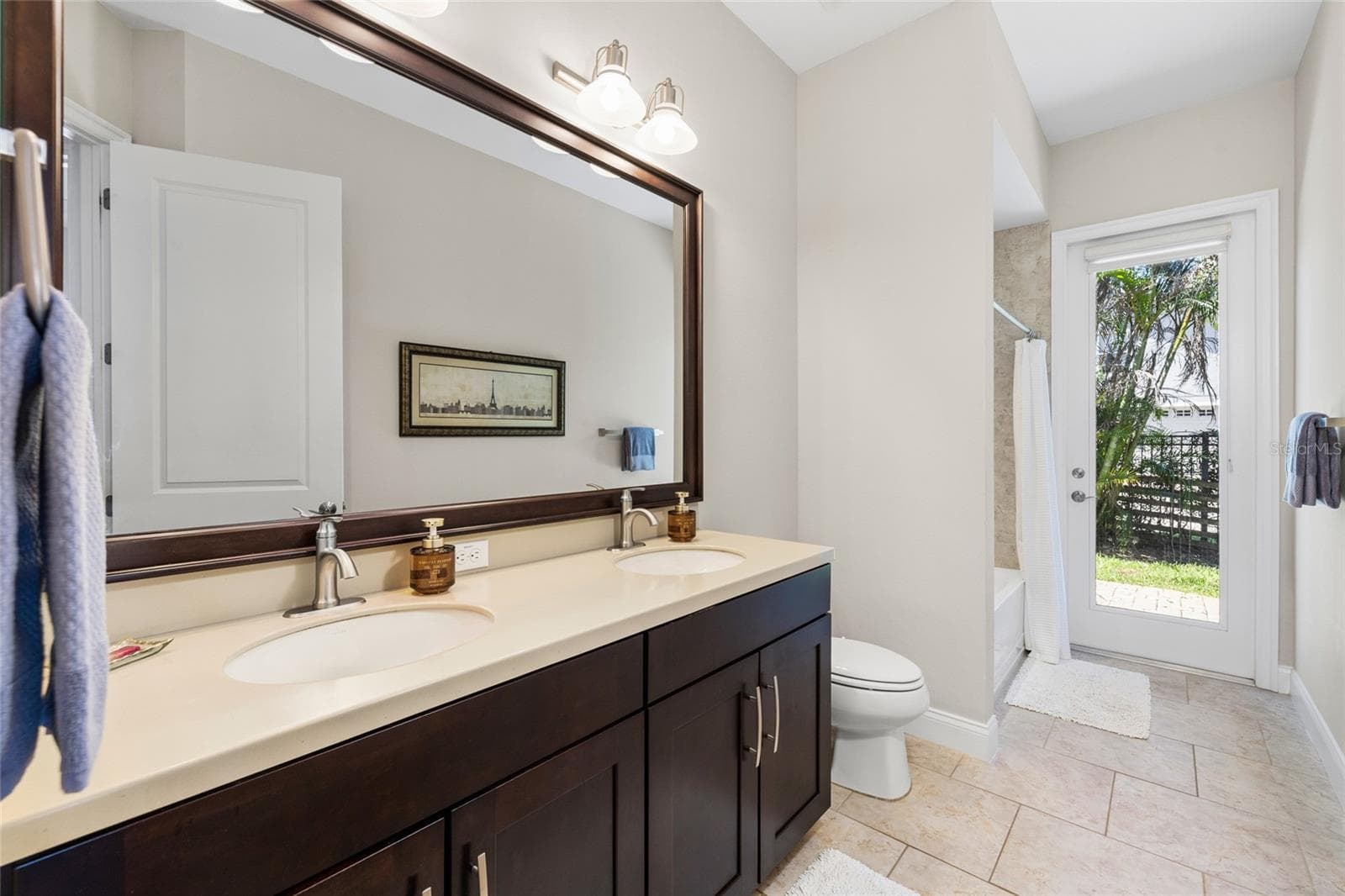 Single Family Residence at 5915 ALANA LEIGH PL, LITHIA, photo 39 of 86