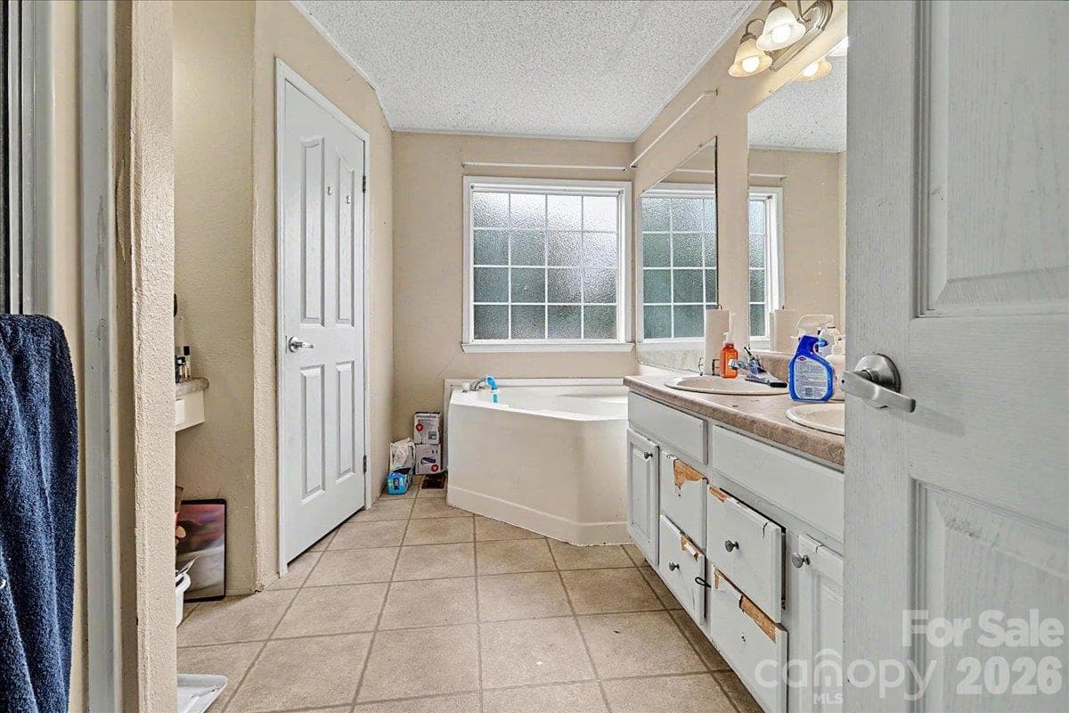 Single Family Residence at 111 Magnolia Gardens Drive, Jacksonville, photo 21 of 32