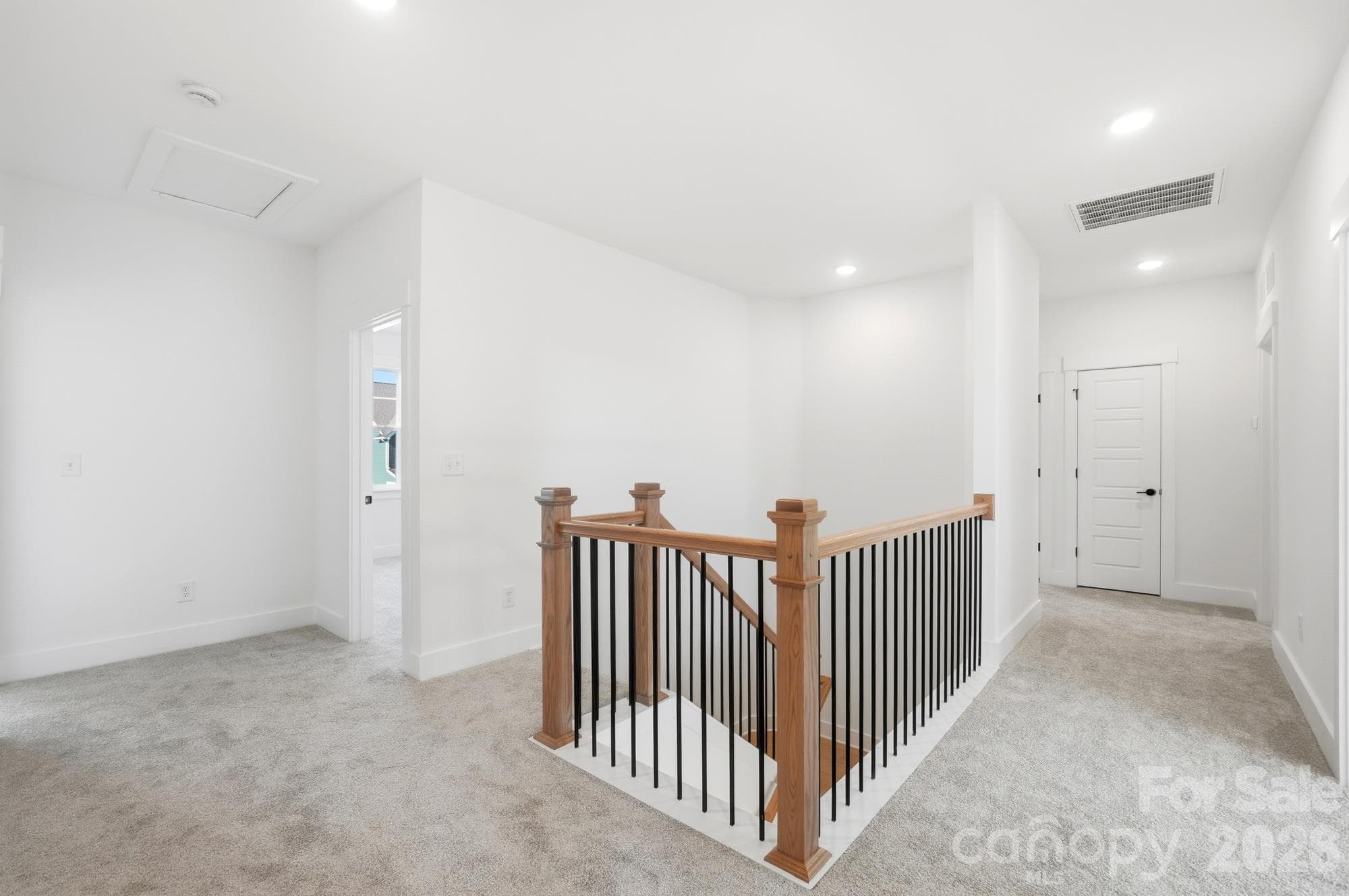 Upper level - 4475 Blue Mound Court, Stanley