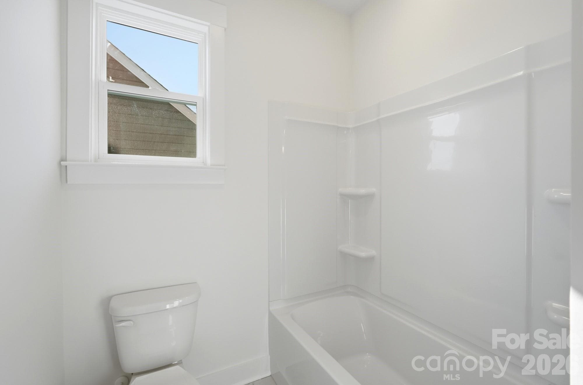 Jack and Jill Bath - 4475 Blue Mound Court, Stanley