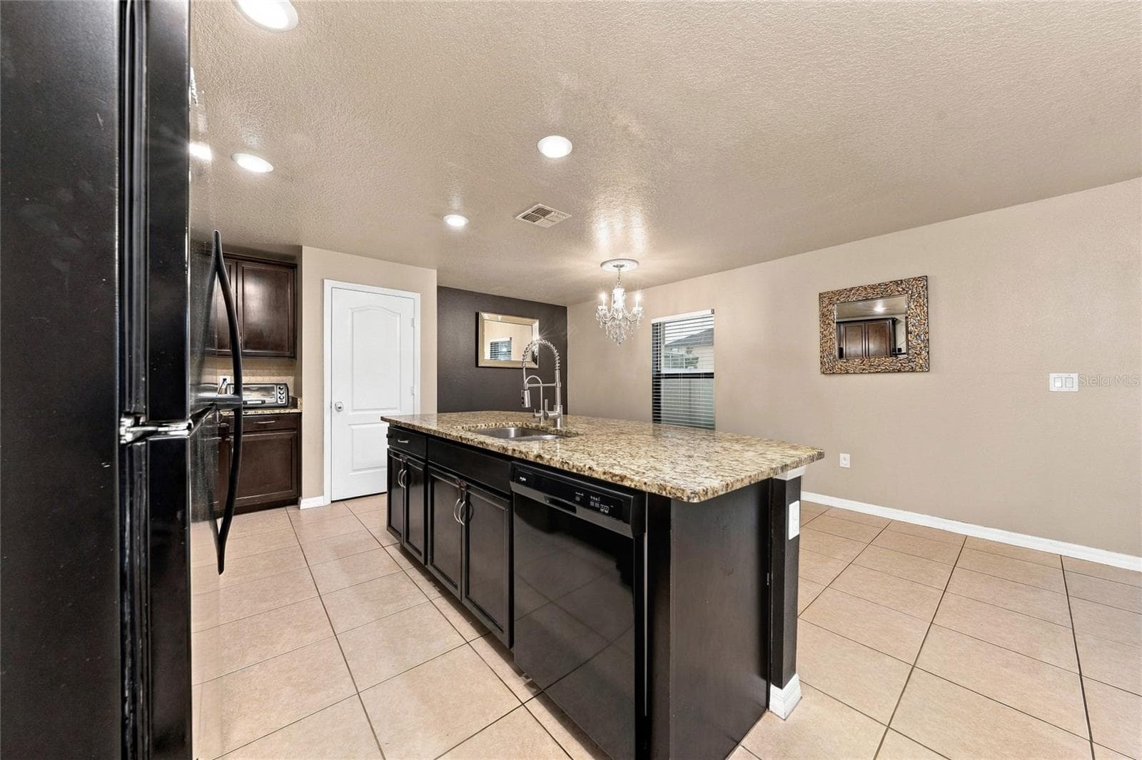Single Family Residence at 2227 CASPIAN DR, LAKELAND, photo 5 of 32