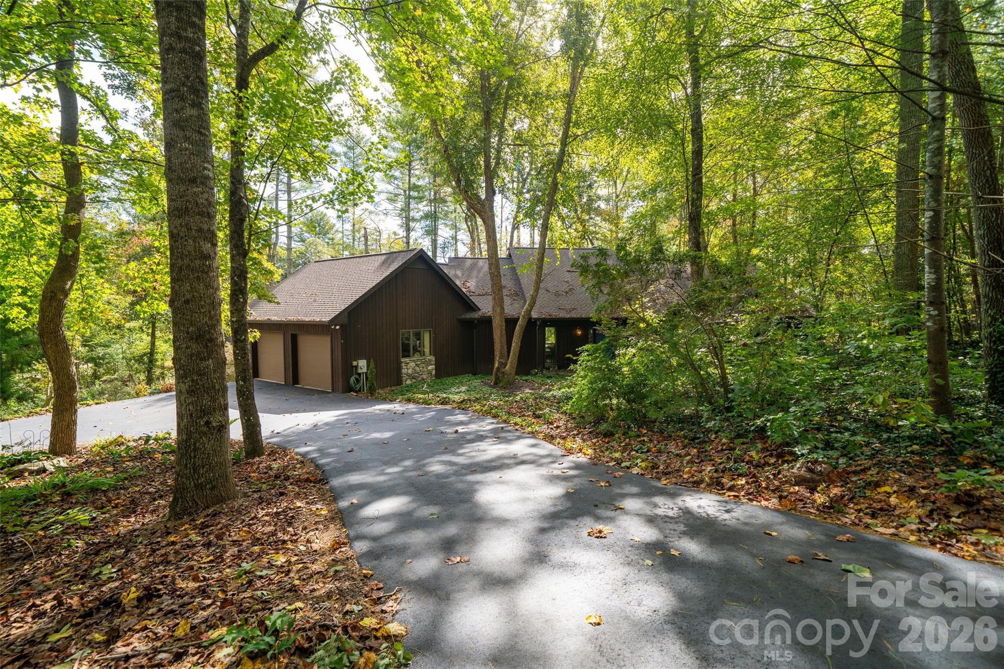 Single Family Residence at 2 Dogwood Lane, Fletcher, photo 3 of 36