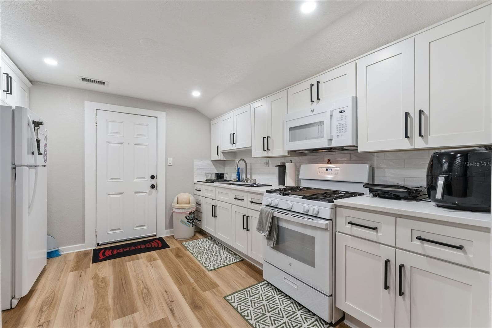 Upstairs 2/1 - 1438 CATHERINE ST, ORLANDO
