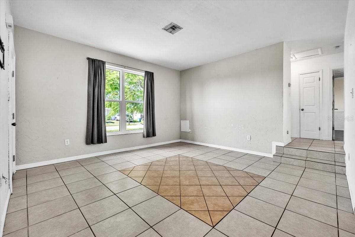 Single Family Residence at 22127 FELTON AVE, PORT CHARLOTTE, photo 6 of 39