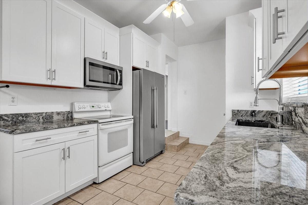 Single Family Residence at 22127 FELTON AVE, PORT CHARLOTTE, photo 11 of 39