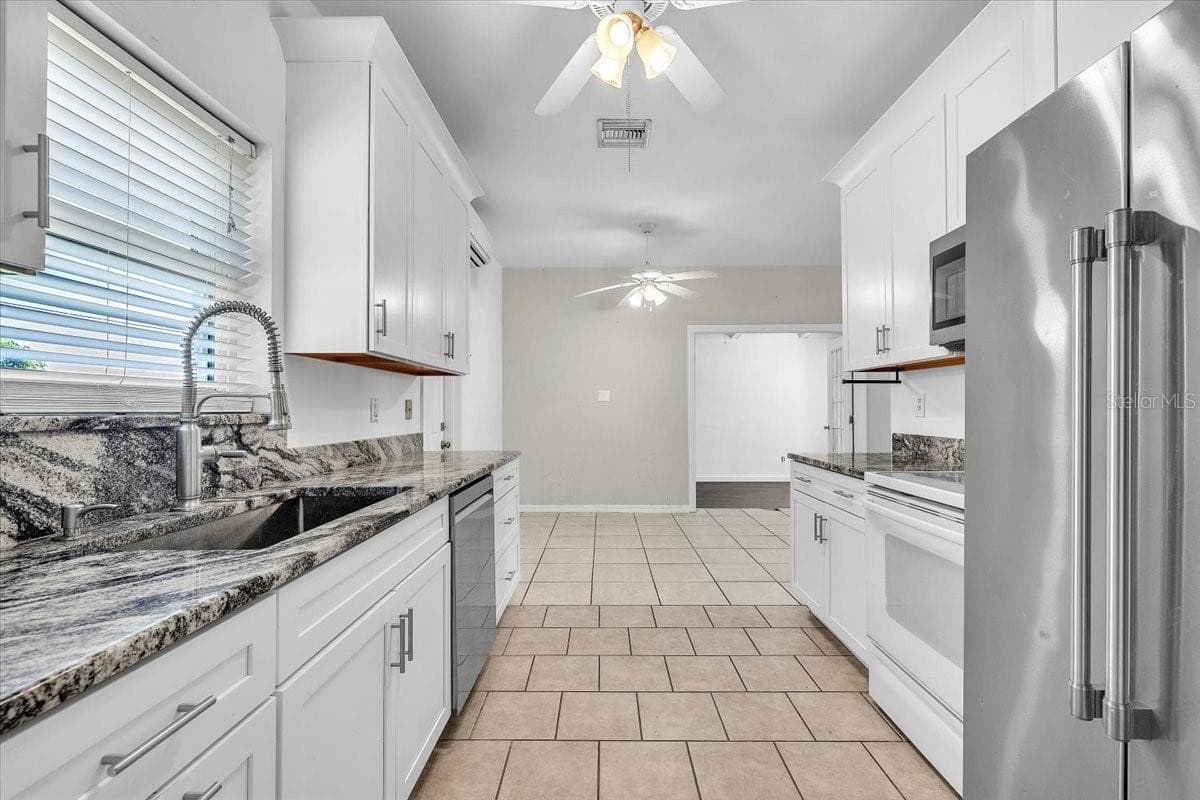 Single Family Residence at 22127 FELTON AVE, PORT CHARLOTTE, photo 12 of 39