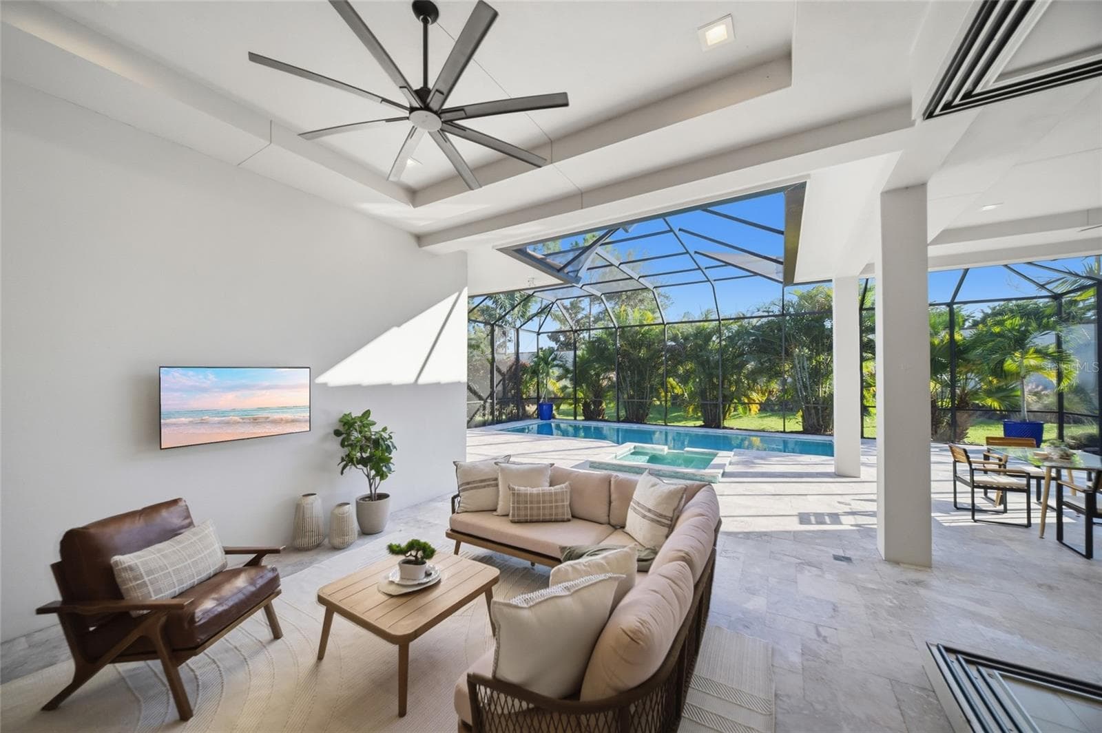 Single Family Residence at 8340 CATAMARAN CIR, LAKEWOOD RANCH, photo 11 of 54