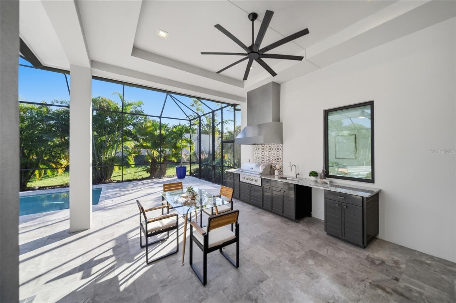 Single Family Residence at 8340 CATAMARAN CIR, LAKEWOOD RANCH, photo 13 of 54