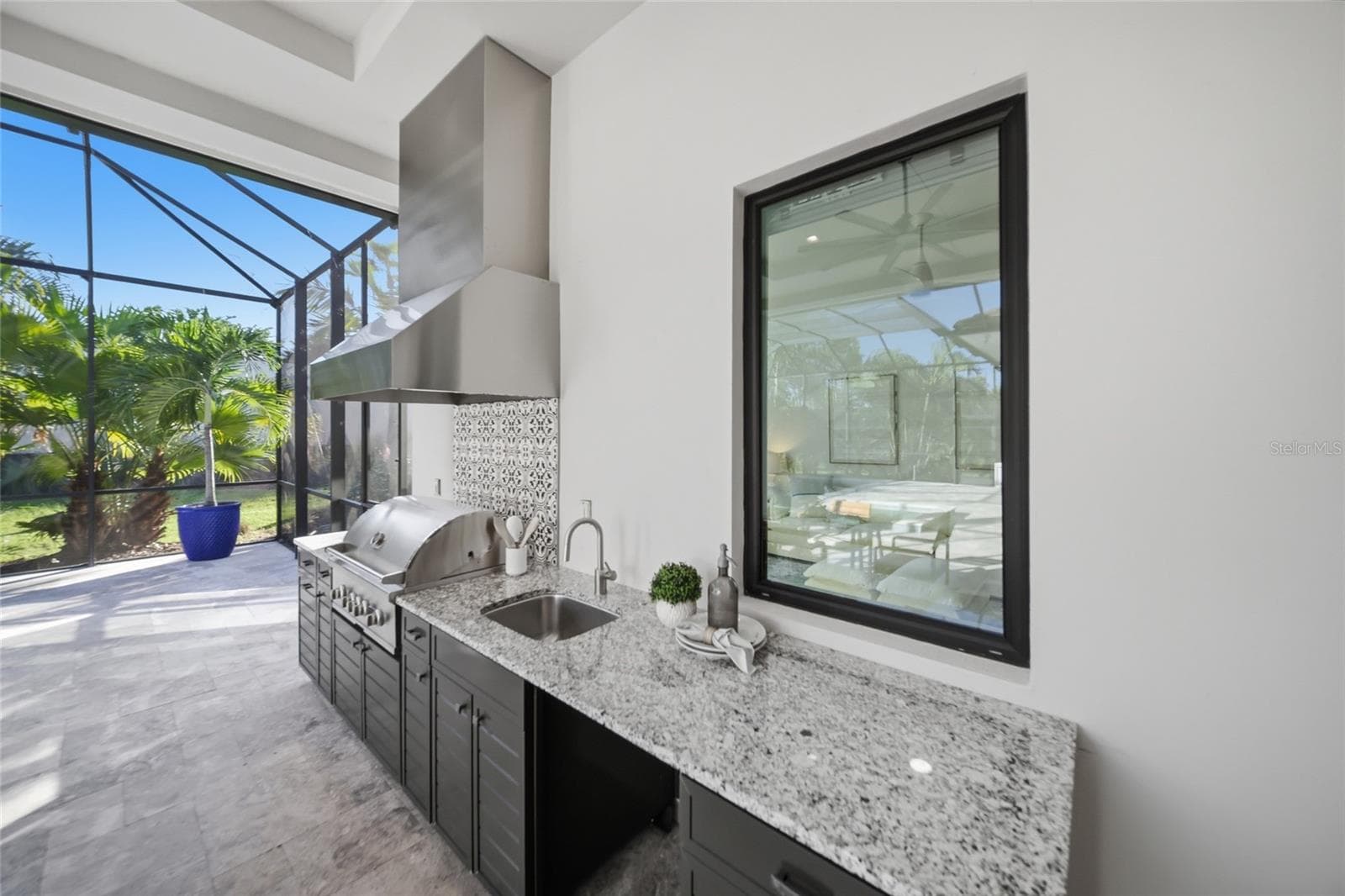 Single Family Residence at 8340 CATAMARAN CIR, LAKEWOOD RANCH, photo 14 of 54