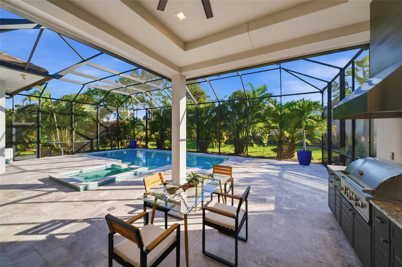 Single Family Residence at 8340 CATAMARAN CIR, LAKEWOOD RANCH, photo 15 of 54