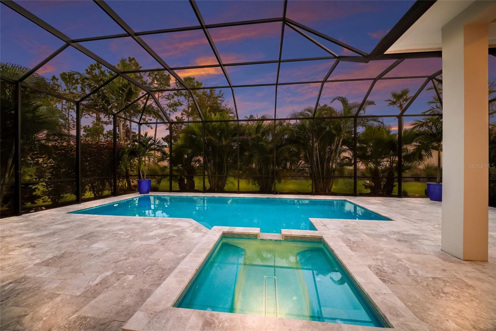 Single Family Residence at 8340 CATAMARAN CIR, LAKEWOOD RANCH, photo 16 of 54
