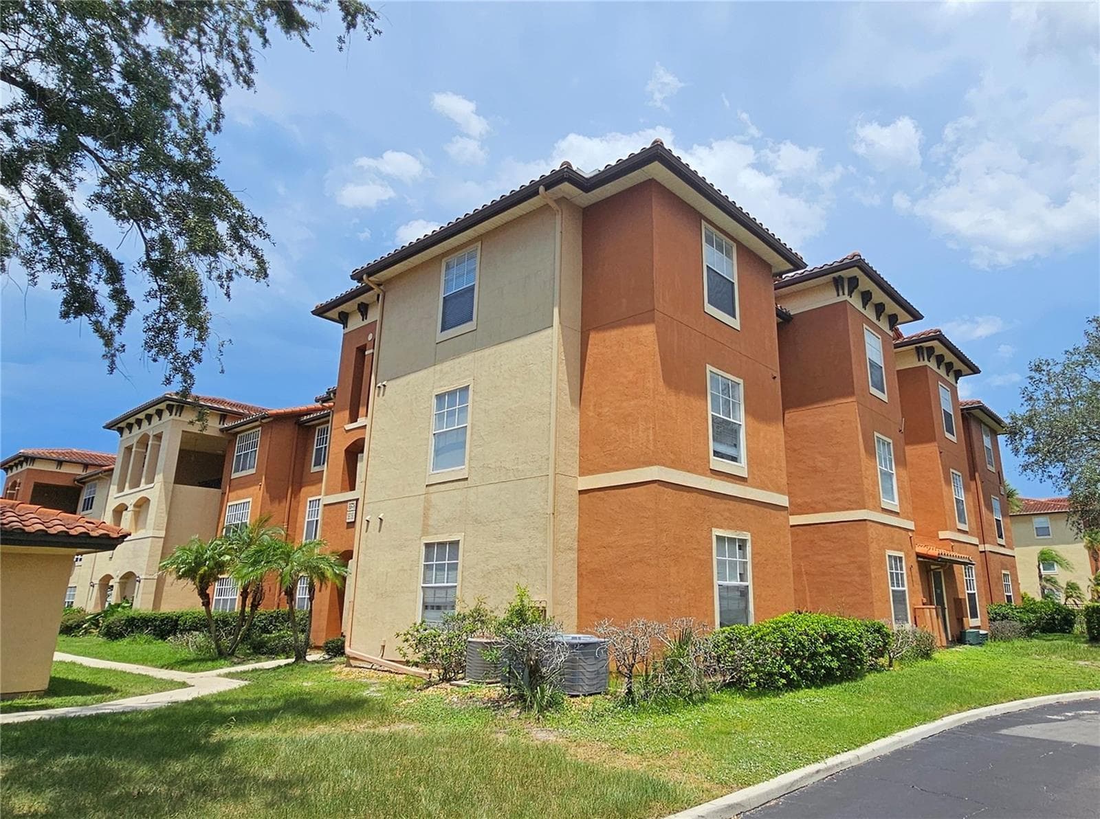 5578 METROWEST BLVD #1-310