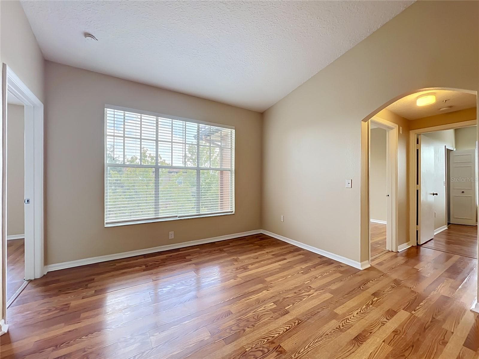 Family Room - 5578 METROWEST BLVD #1-310, ORLANDO