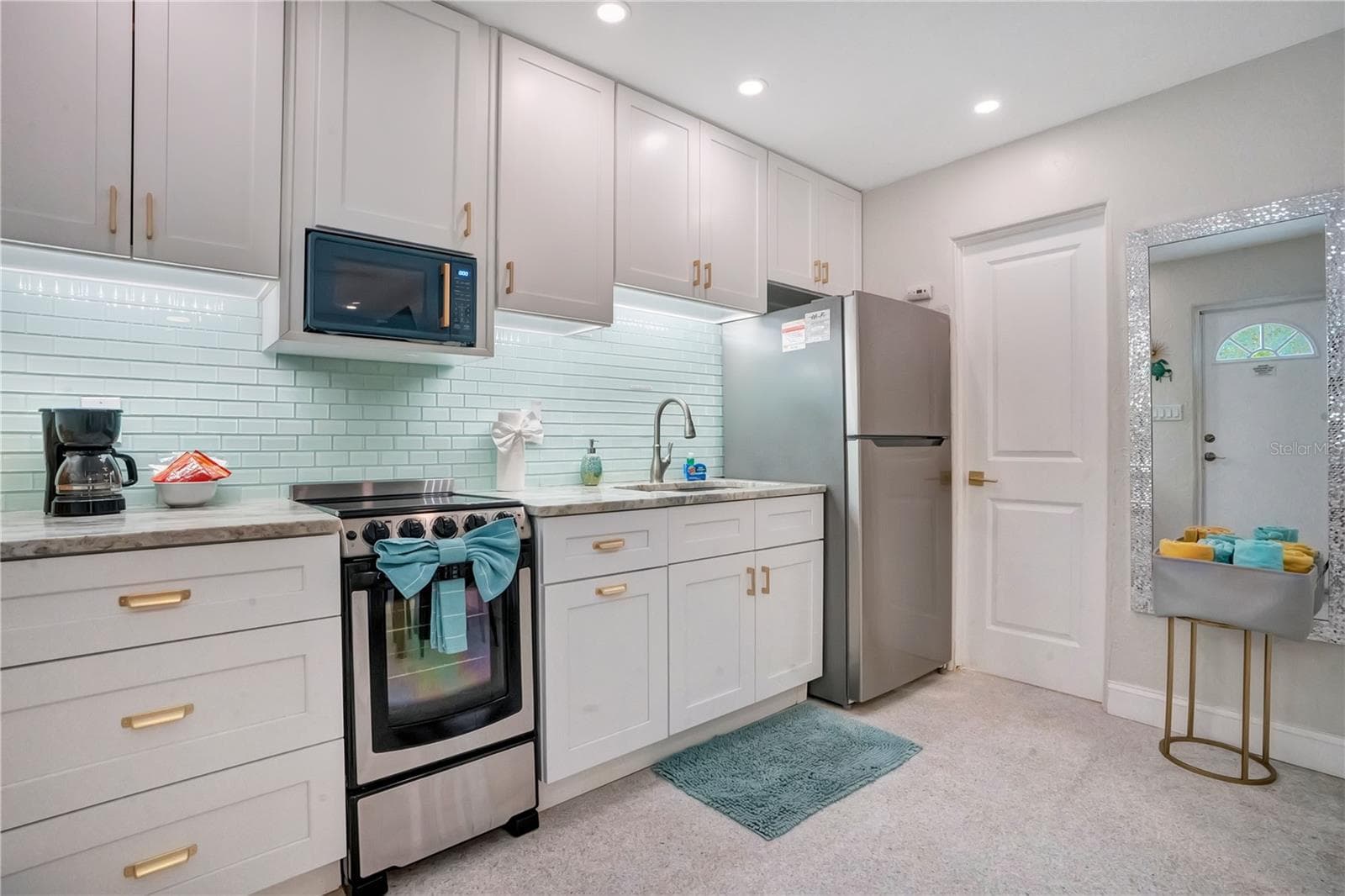 Condominium at 571 SAINT JUDES DR #4, LONGBOAT KEY, photo 5 of 18