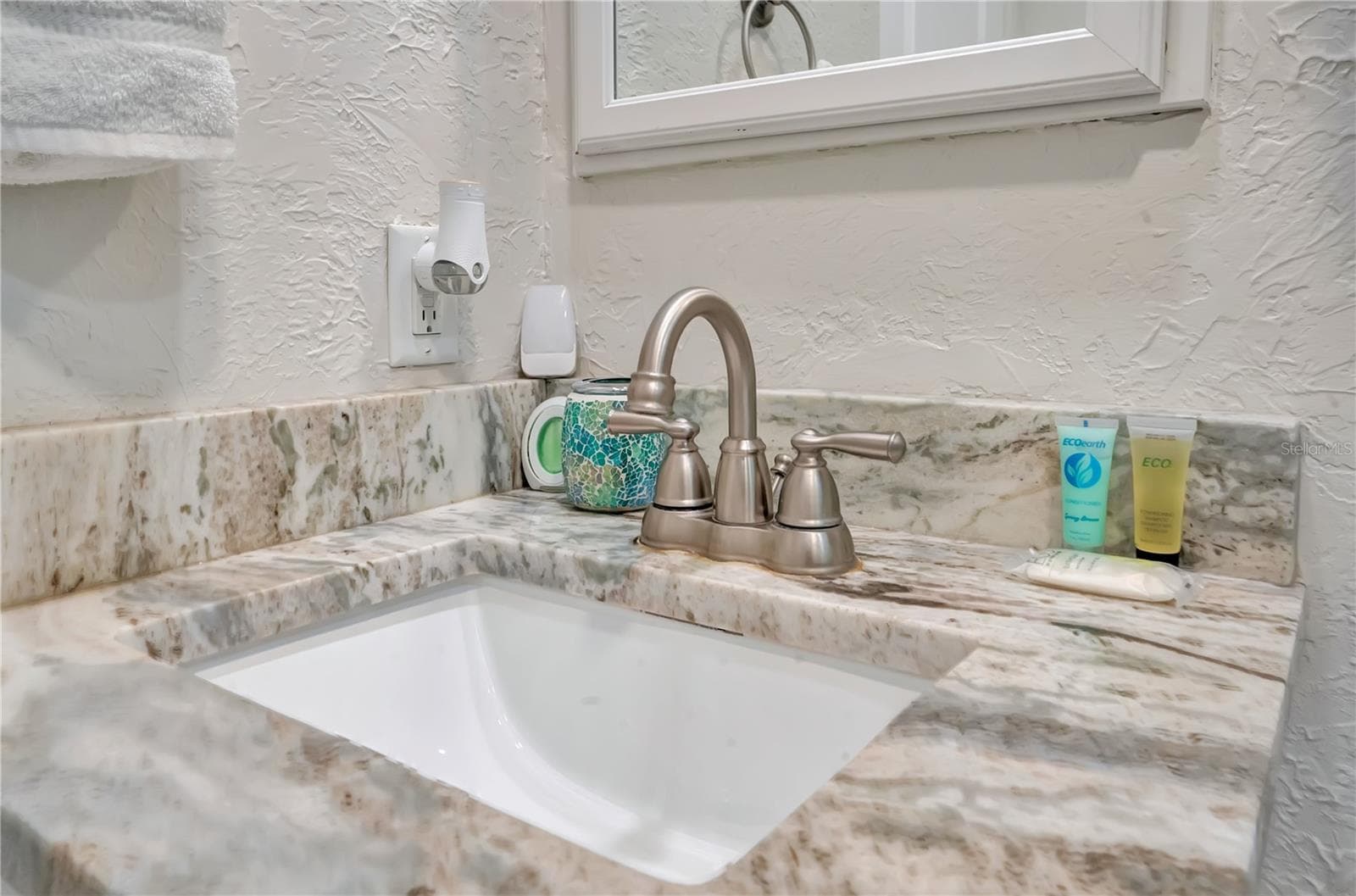 Condominium at 571 SAINT JUDES DR #4, LONGBOAT KEY, photo 12 of 18