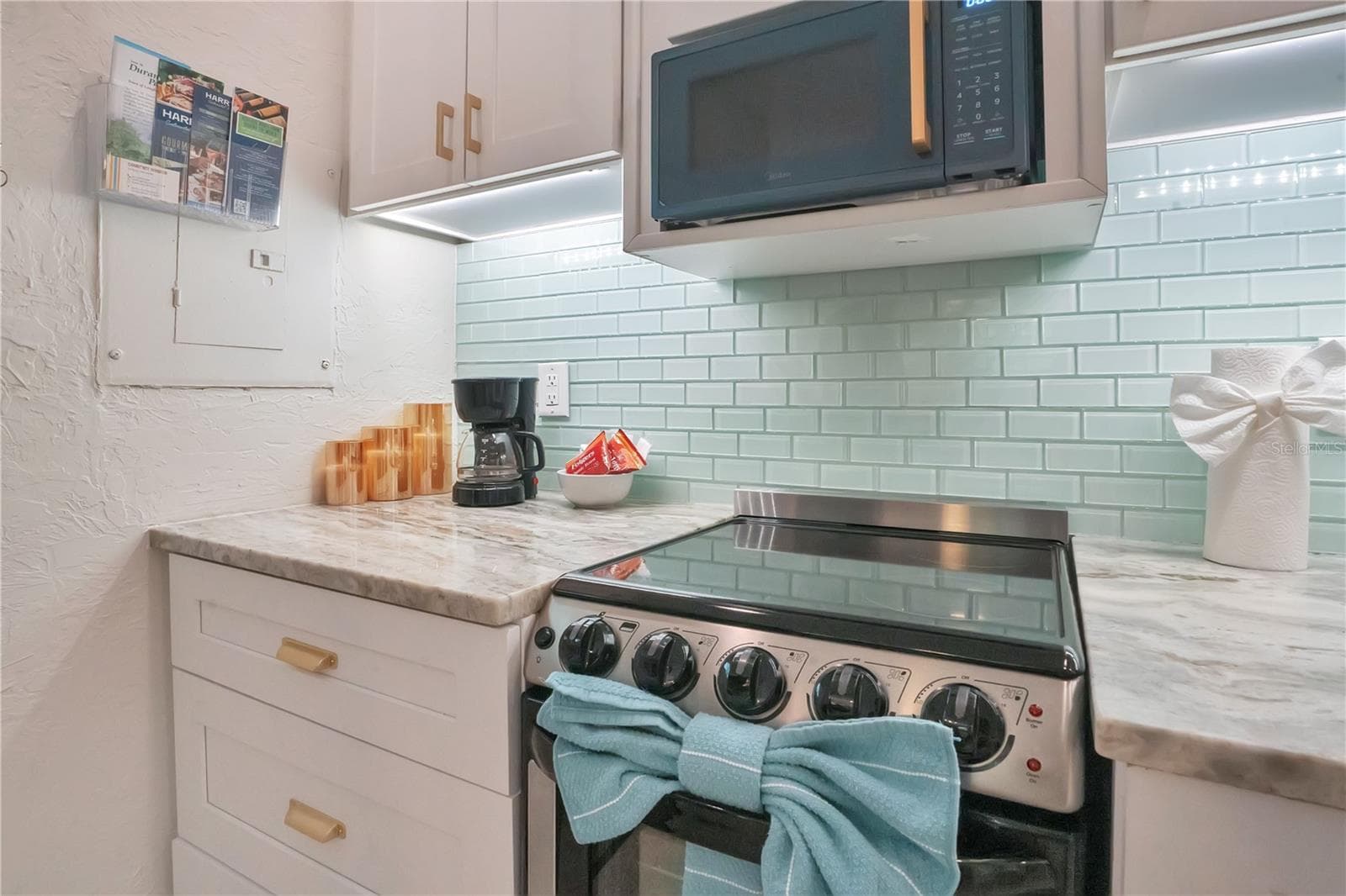 Condominium at 571 SAINT JUDES DR #4, LONGBOAT KEY, photo 15 of 18