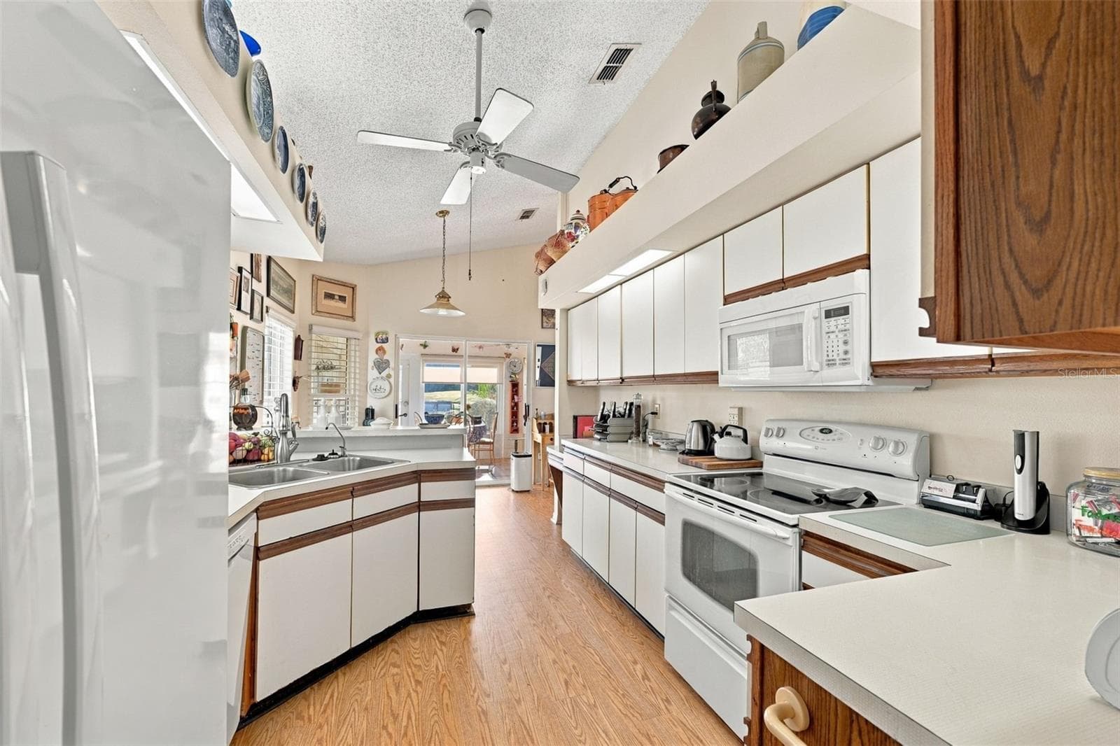 Single Family Residence at 1803 E DEL WEBB BLVD, SUN CITY CENTER, photo 27 of 52