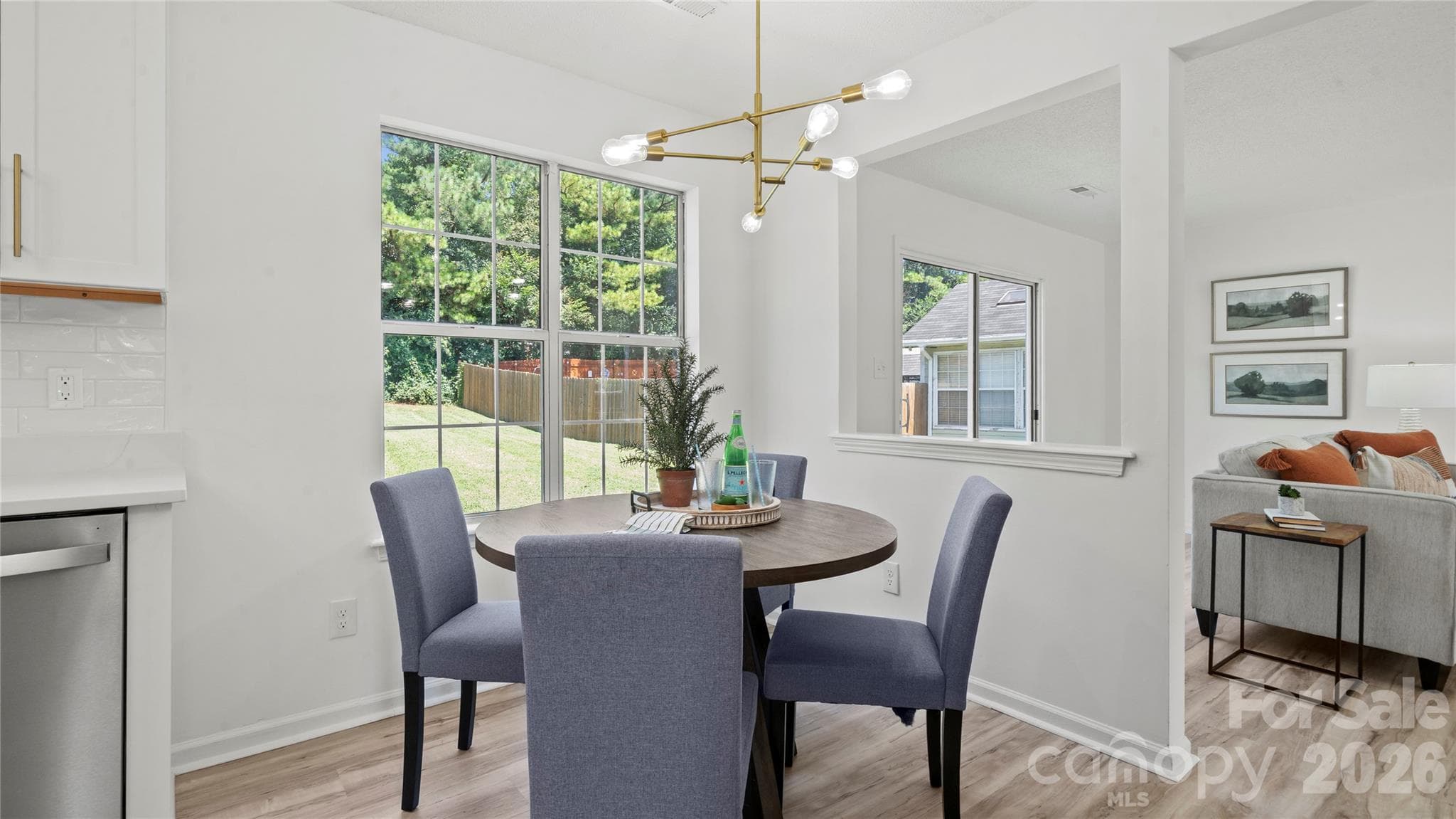 Convenient Eat-in Kitchen with Sunlit Breakfast Nook - 13918 Wild Heather Court, Charlotte