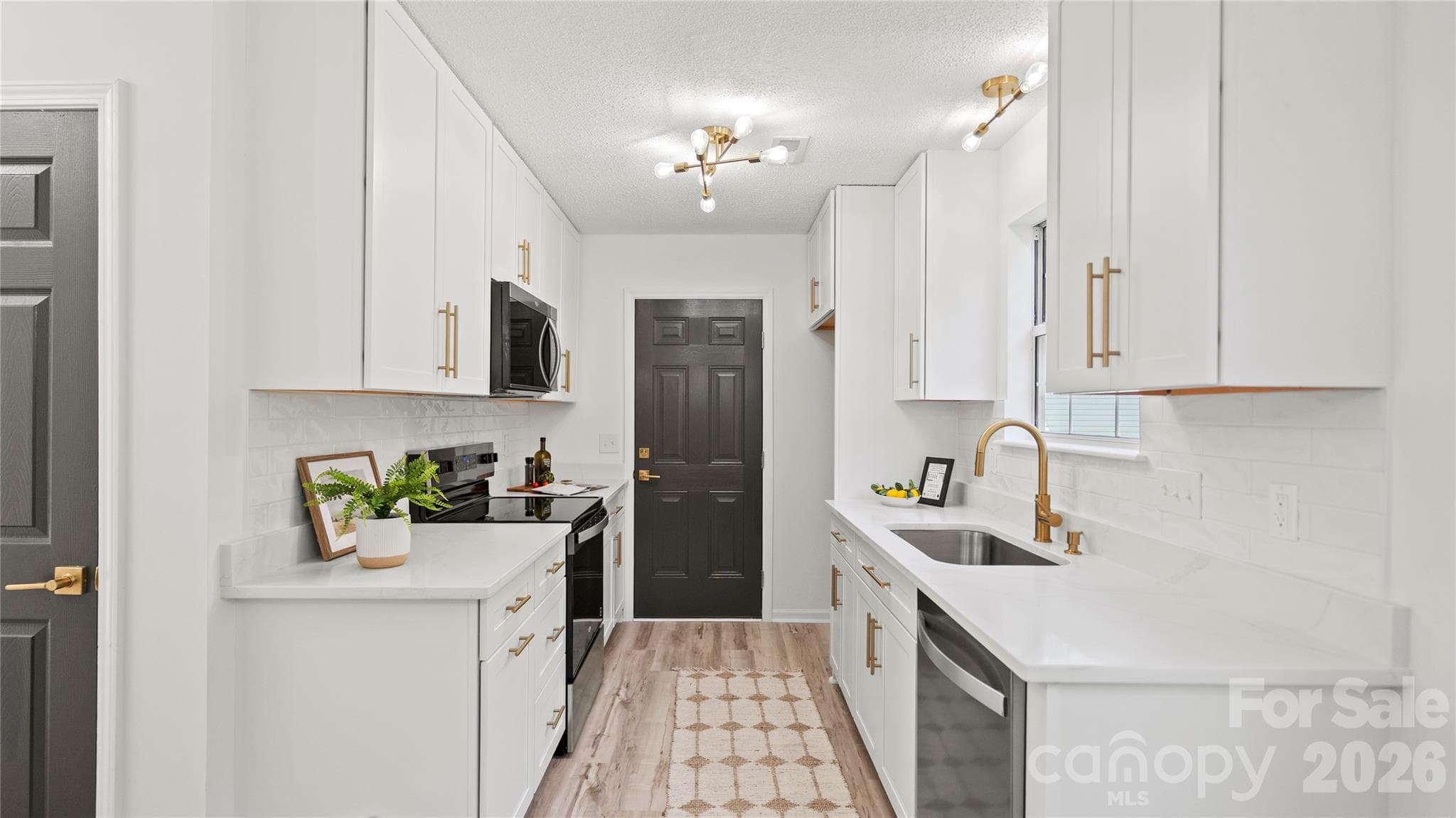Brand New Stainless Steel Appliances - 13918 Wild Heather Court, Charlotte