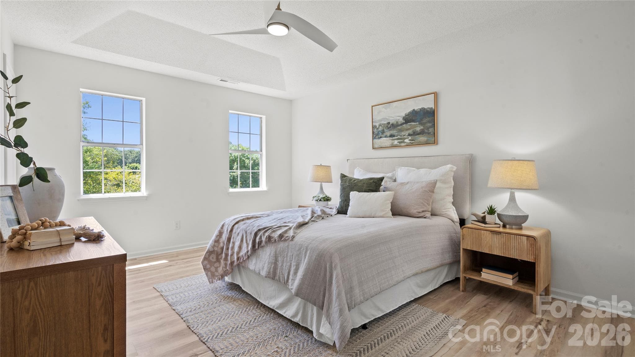 Luxurious Primary Bedroom with Tray Ceilings - 13918 Wild Heather Court, Charlotte