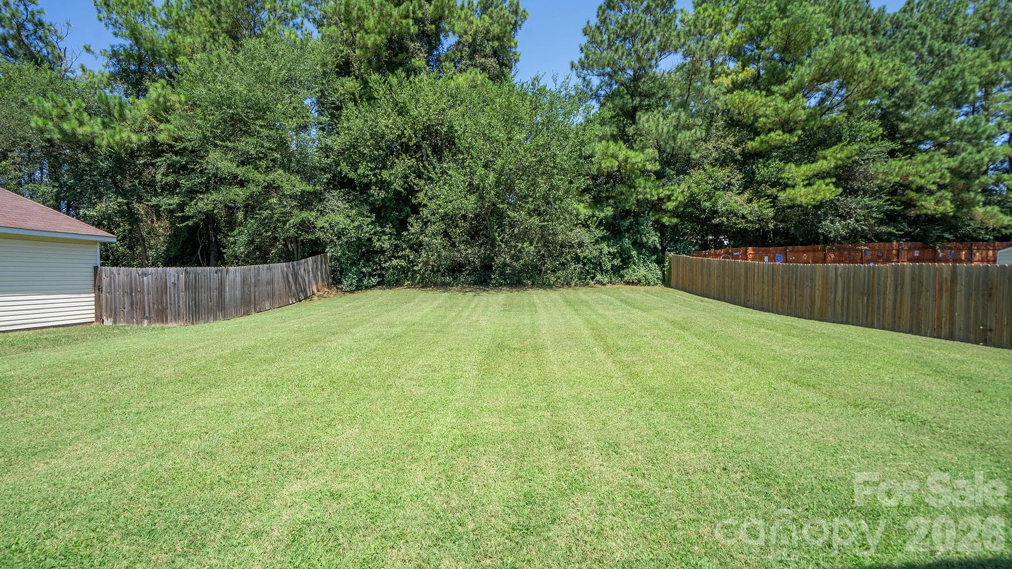 Spectacular Backyard to Romp and Roam - 13918 Wild Heather Court, Charlotte