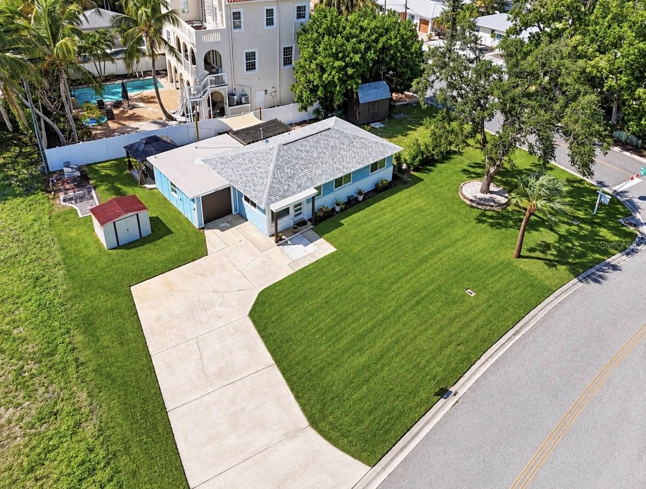 3982 POINSETTIA DR