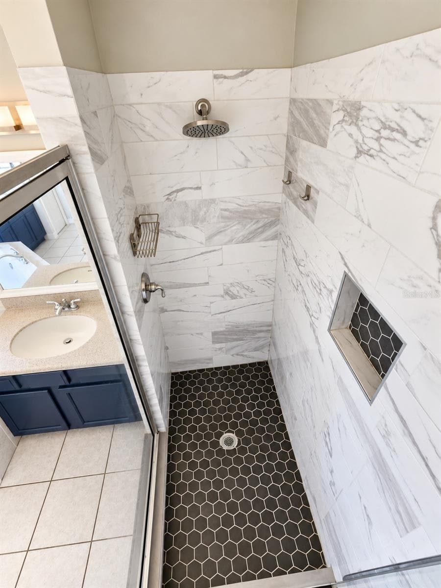 Primary en-Suite Bathrrom - 1753 OPEN FIELD LOOP, BRANDON