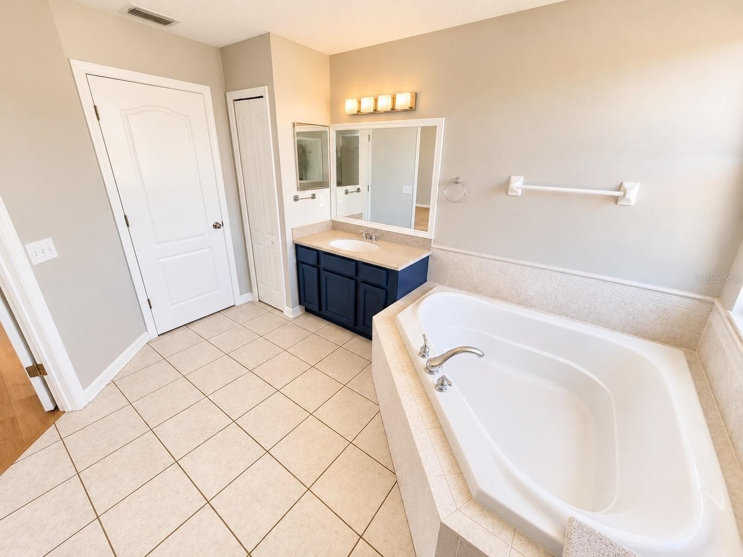 Primary en-Suite Bathrrom - 1753 OPEN FIELD LOOP, BRANDON