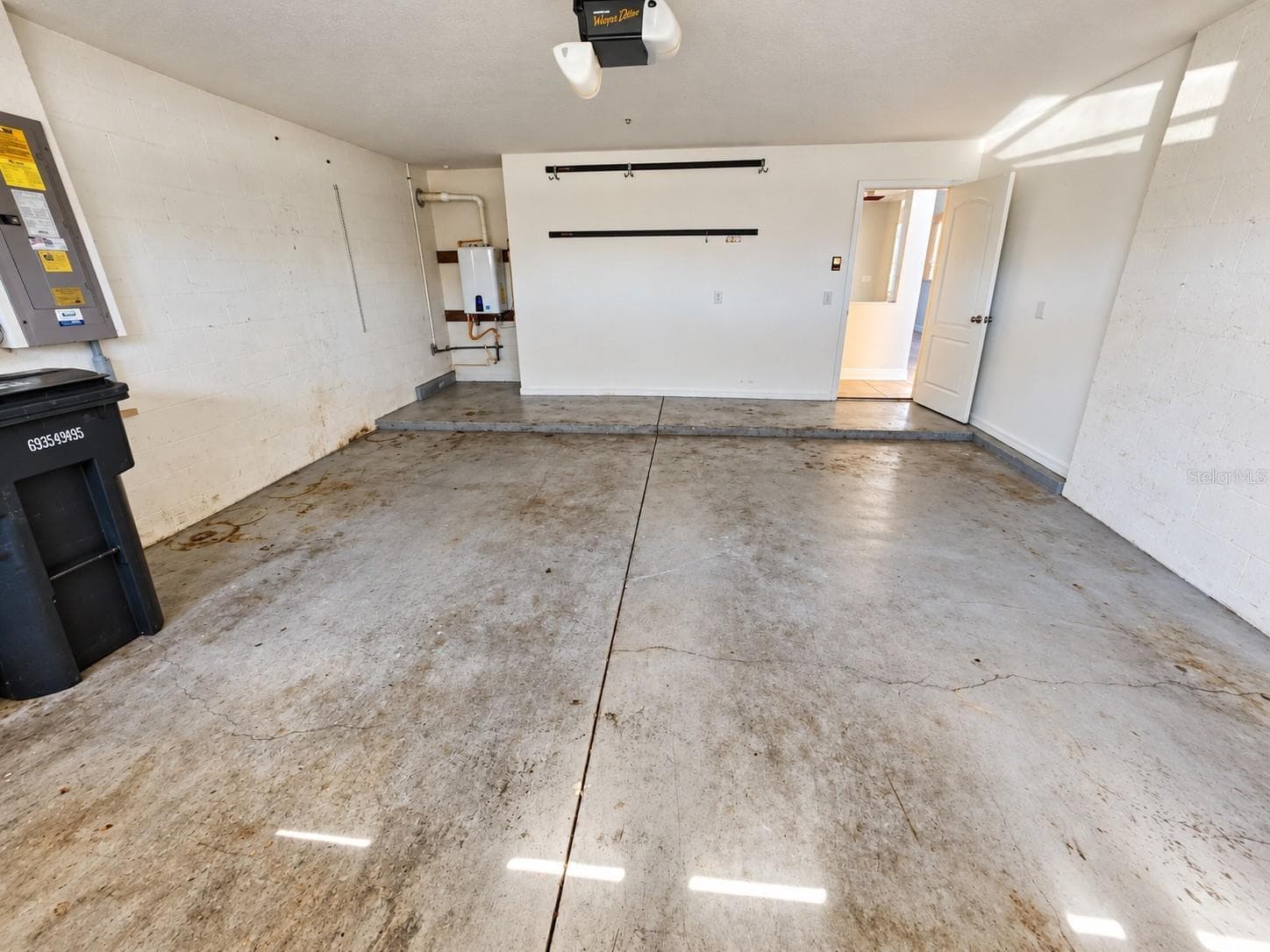 Garage - 1753 OPEN FIELD LOOP, BRANDON