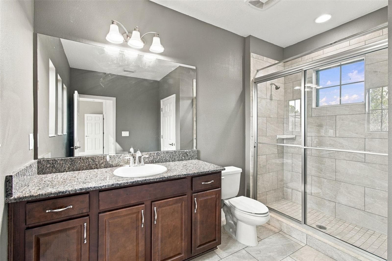 2nd Floor Primary Bathroom - 5830 WATERCOLOR DR, LITHIA