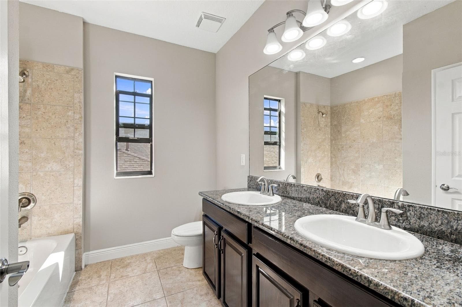 Bathroom 4 - 5830 WATERCOLOR DR, LITHIA