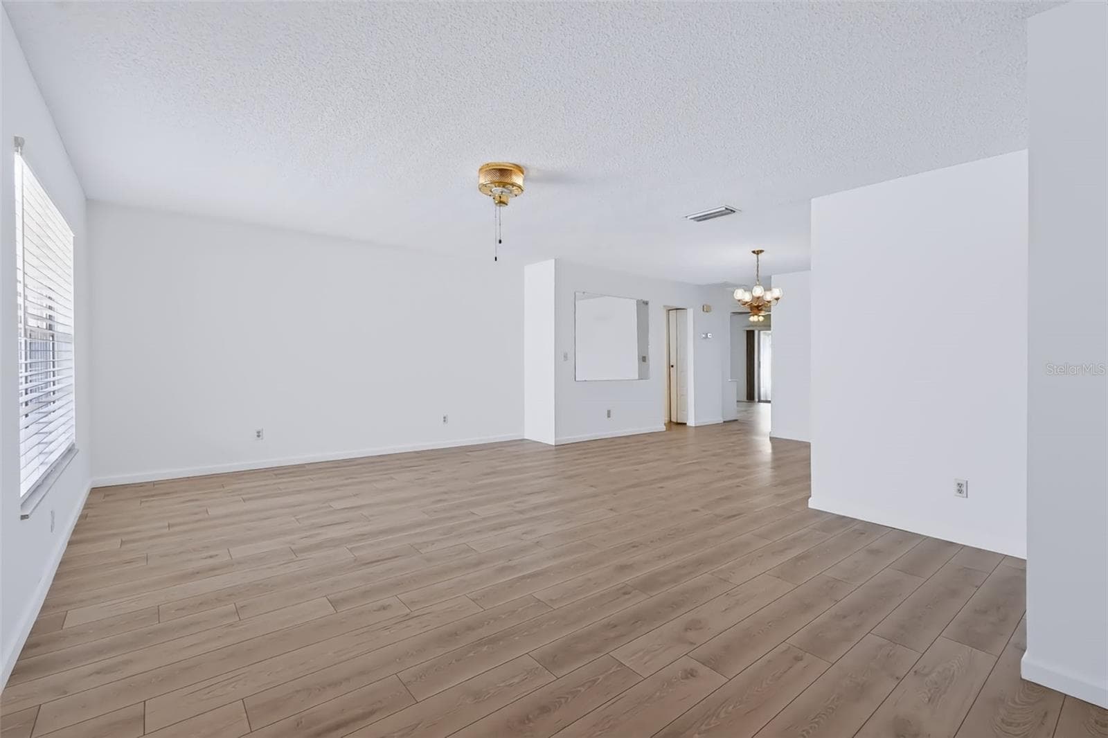 Single Family Residence at 303 GREEN MANOR DR, SUN CITY CENTER, photo 7 of 45