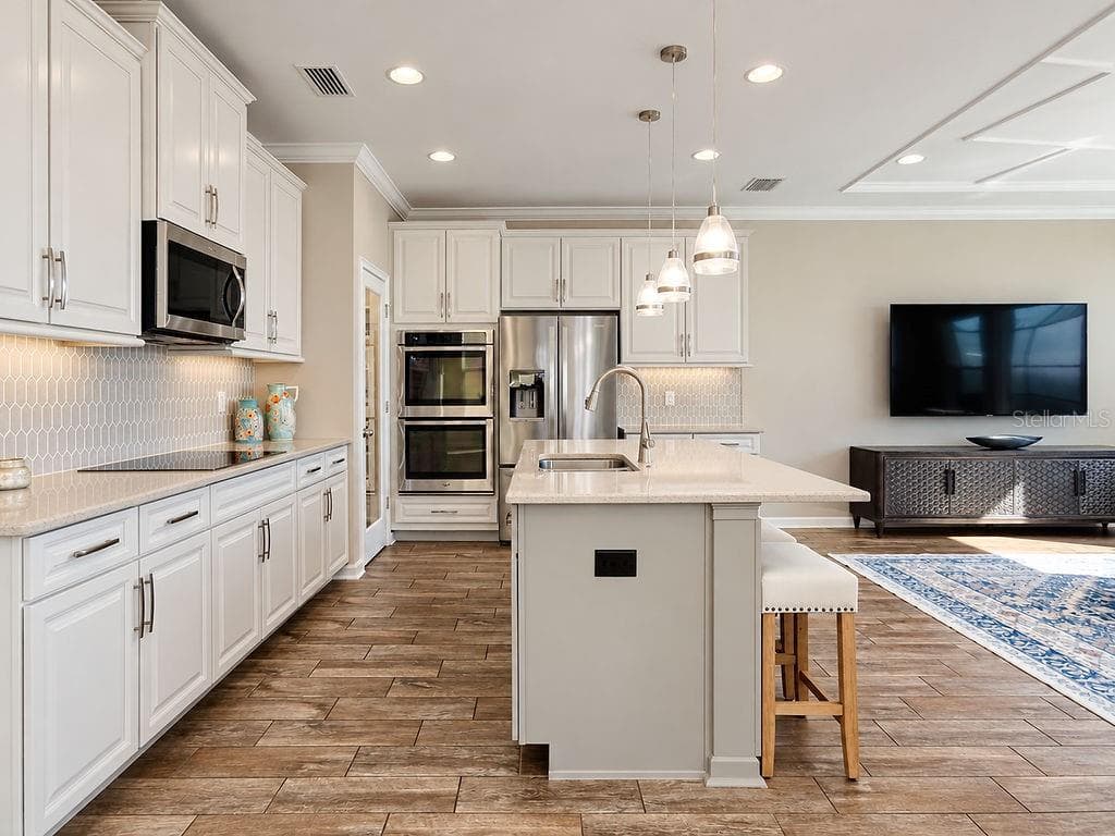 Single Family Residence at 29164 PERILLI PL, WESLEY CHAPEL, photo 9 of 44