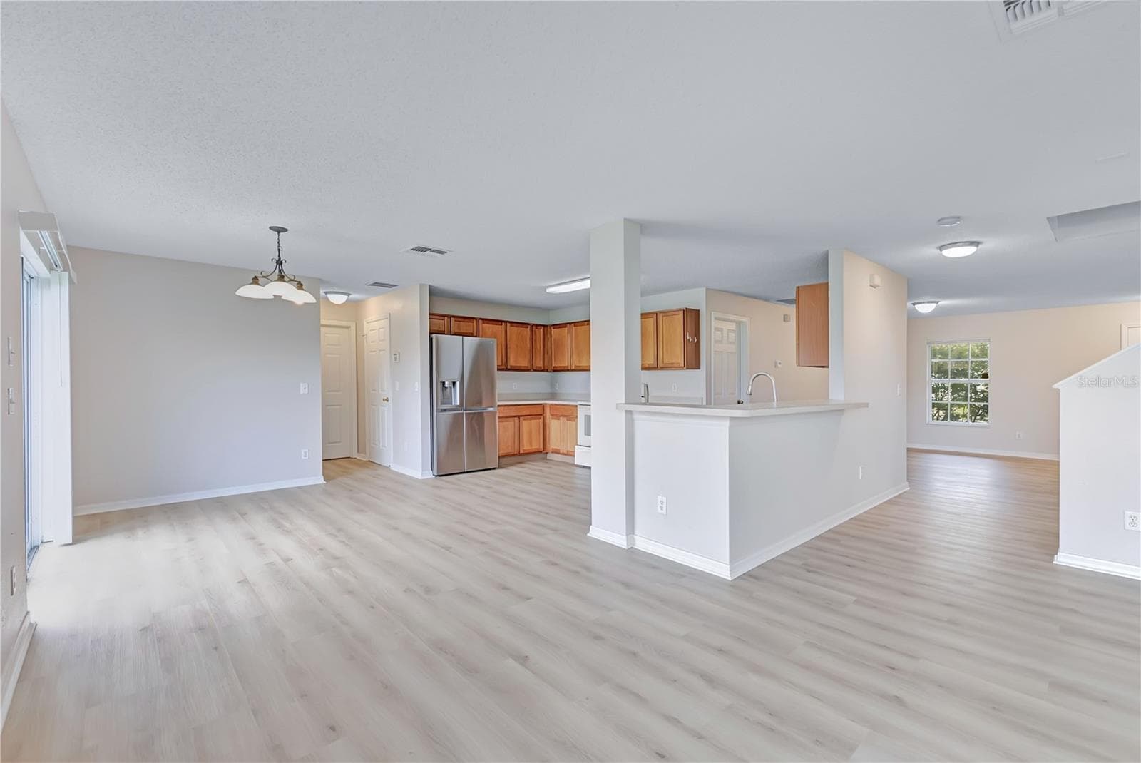 Single Family Residence at 3260 AMBERLEY PARK CIR, KISSIMMEE, photo 5 of 44