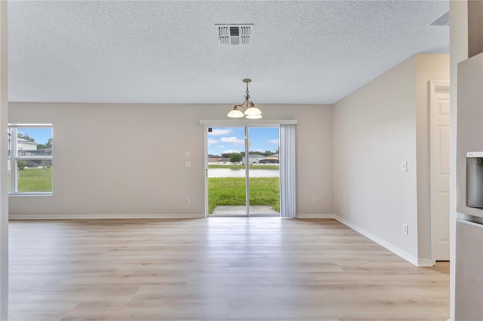 Single Family Residence at 3260 AMBERLEY PARK CIR, KISSIMMEE, photo 13 of 44