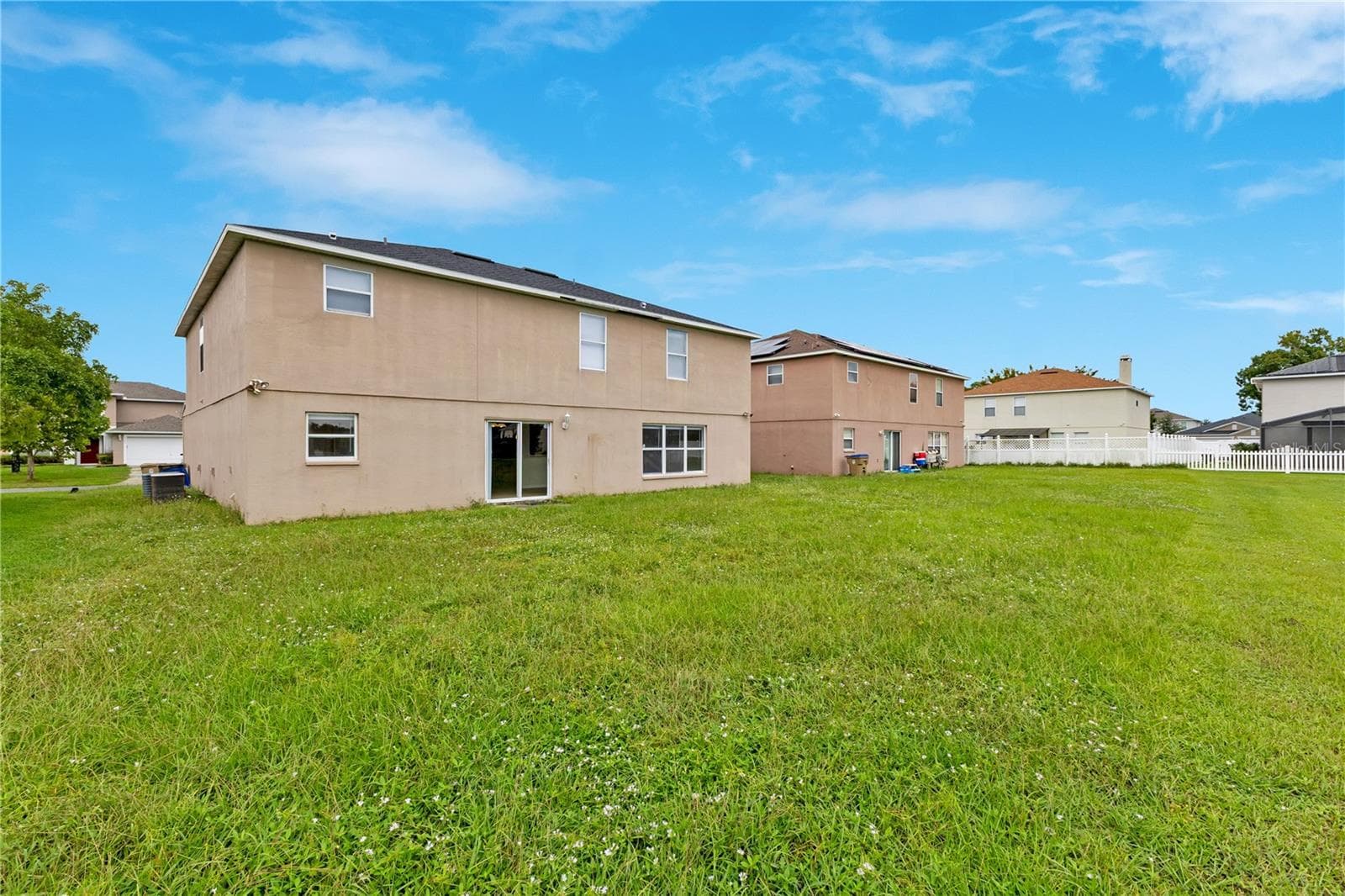 Single Family Residence at 3260 AMBERLEY PARK CIR, KISSIMMEE, photo 35 of 44