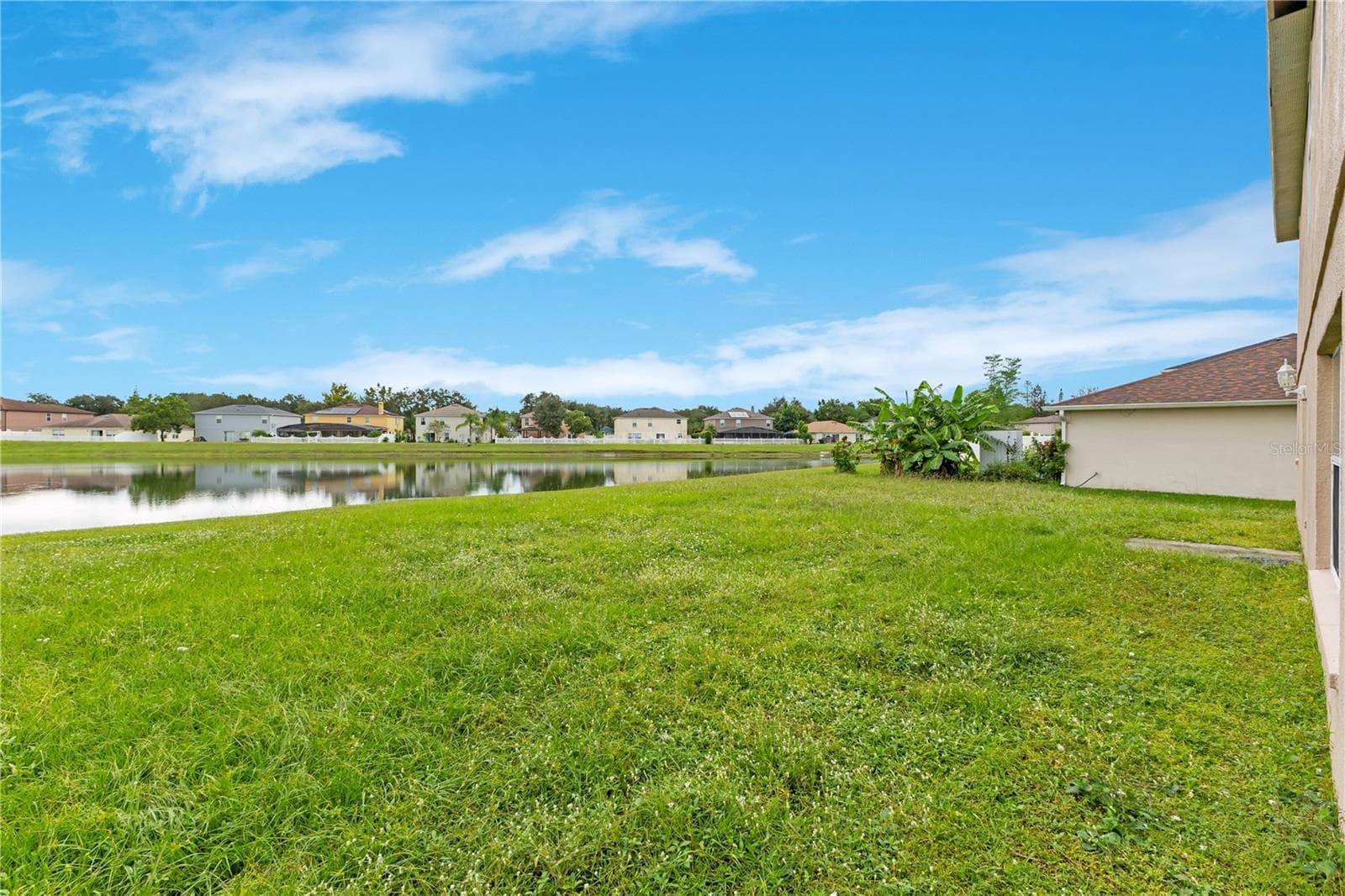 Single Family Residence at 3260 AMBERLEY PARK CIR, KISSIMMEE, photo 36 of 44