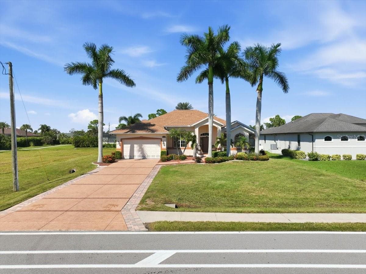 Single Family Residence at 185 ROTONDA BLVD E, ROTONDA WEST, photo 3 of 76