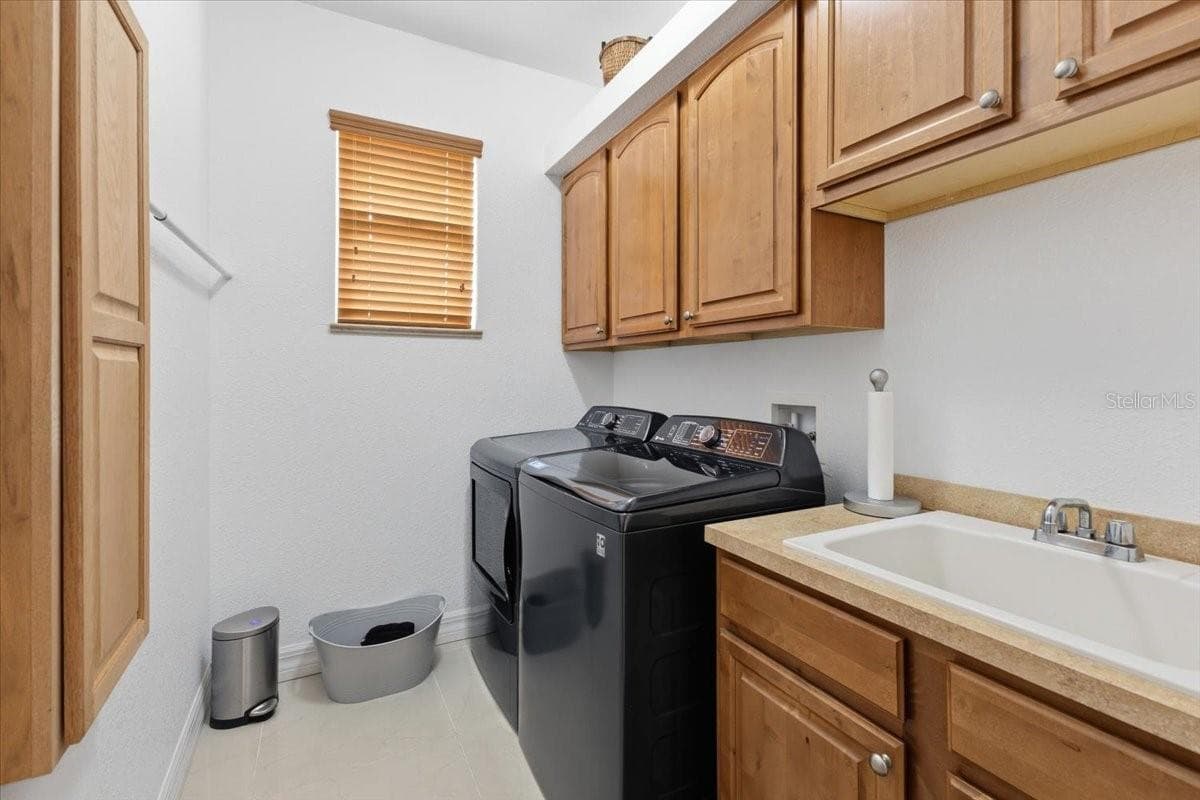Single Family Residence at 185 ROTONDA BLVD E, ROTONDA WEST, photo 50 of 76