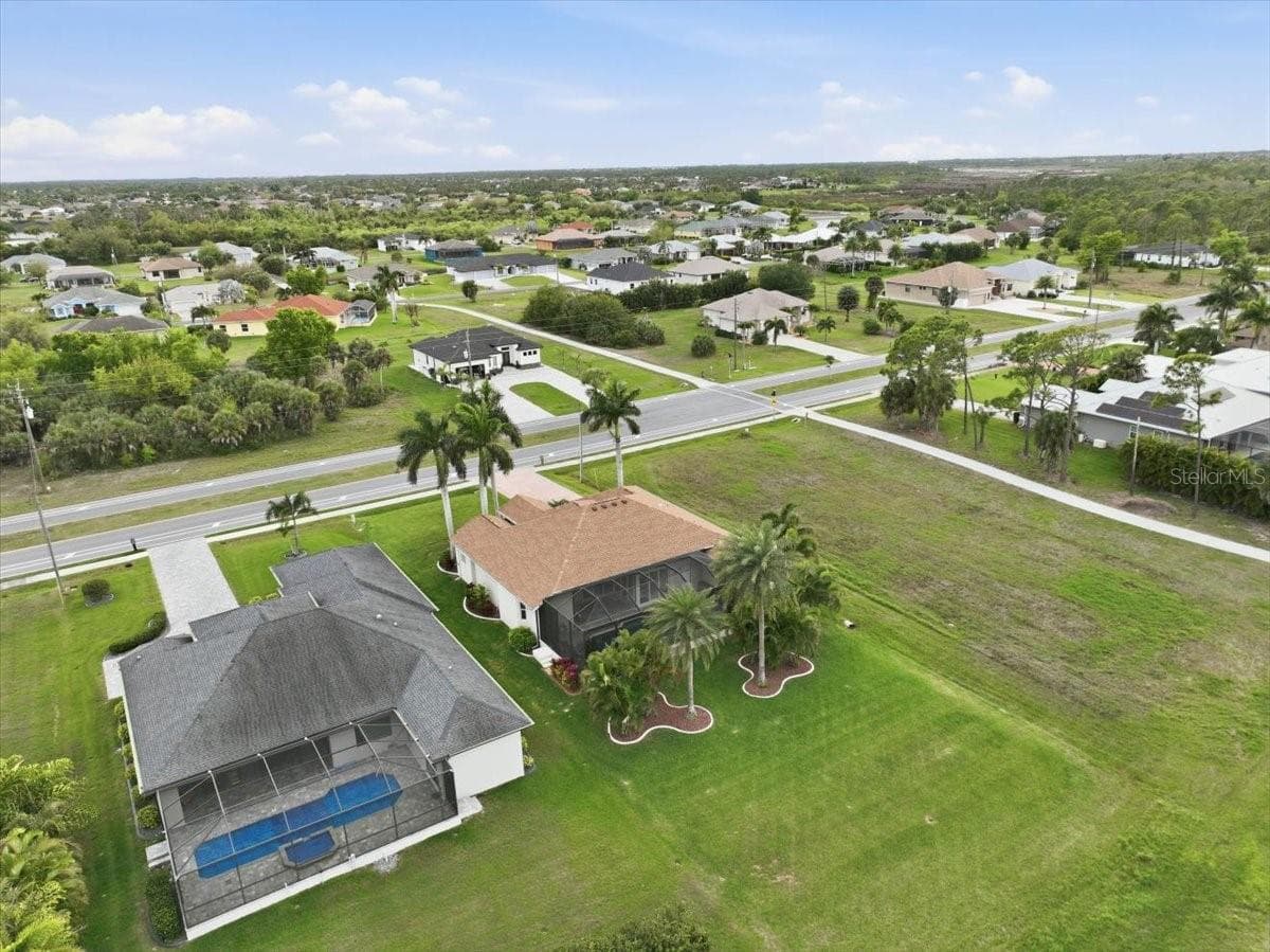 Single Family Residence at 185 ROTONDA BLVD E, ROTONDA WEST, photo 73 of 76