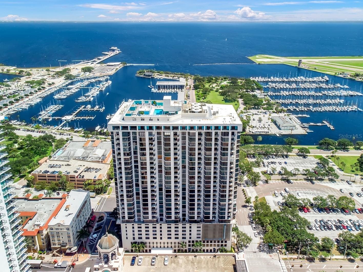 1 BEACH DR SE #2712