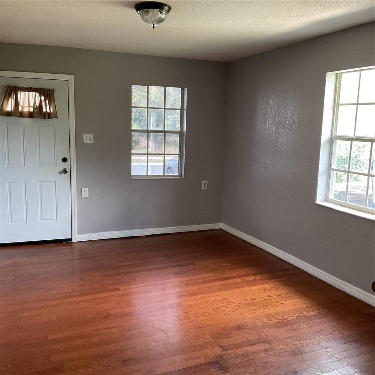Living room - 428 F ST, LAKE WALES