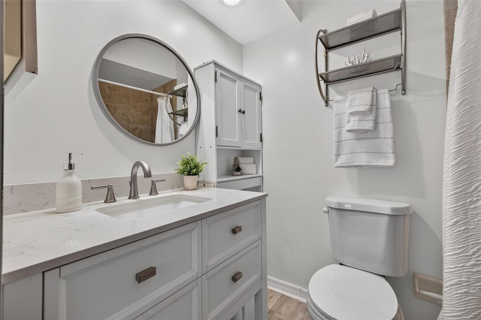 Ensuite Bath - 366 47TH AVE N #5, ST PETERSBURG