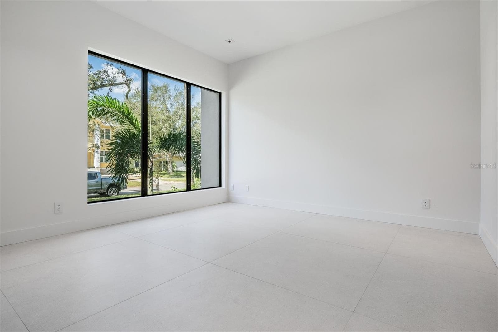 Single Family Residence at 214 S RENELLIE DR, TAMPA, photo 22 of 23