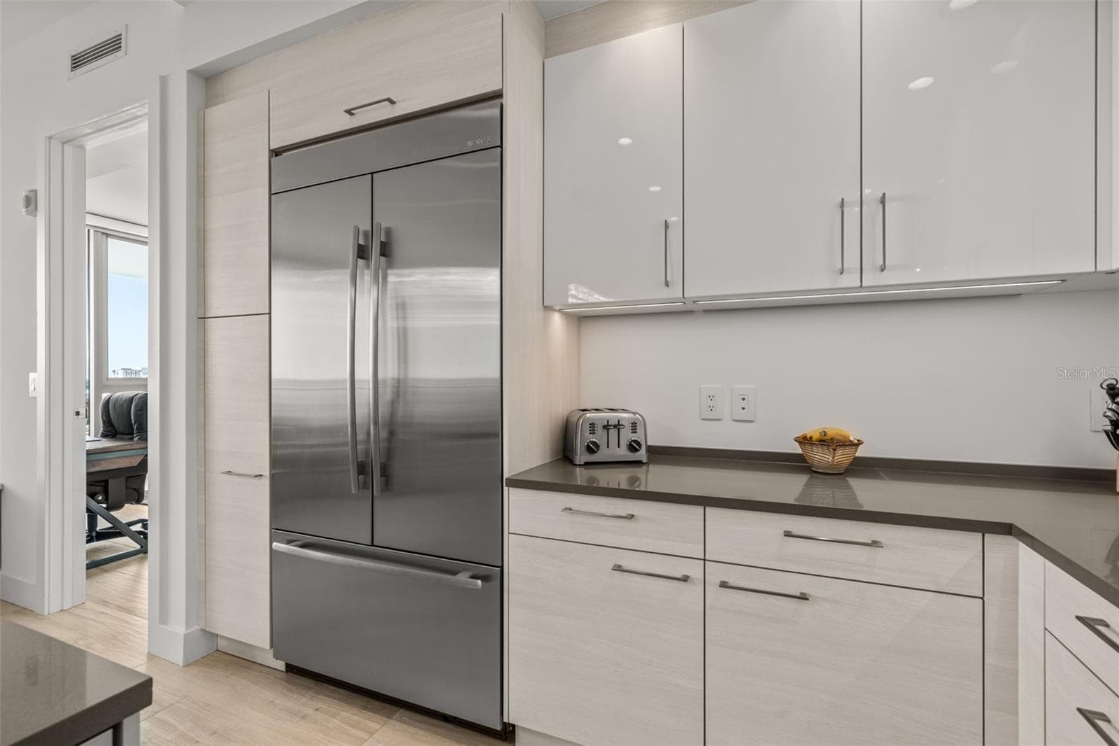 Condominium at 1155 N GULFSTREAM AVE #802, SARASOTA, photo 11 of 88